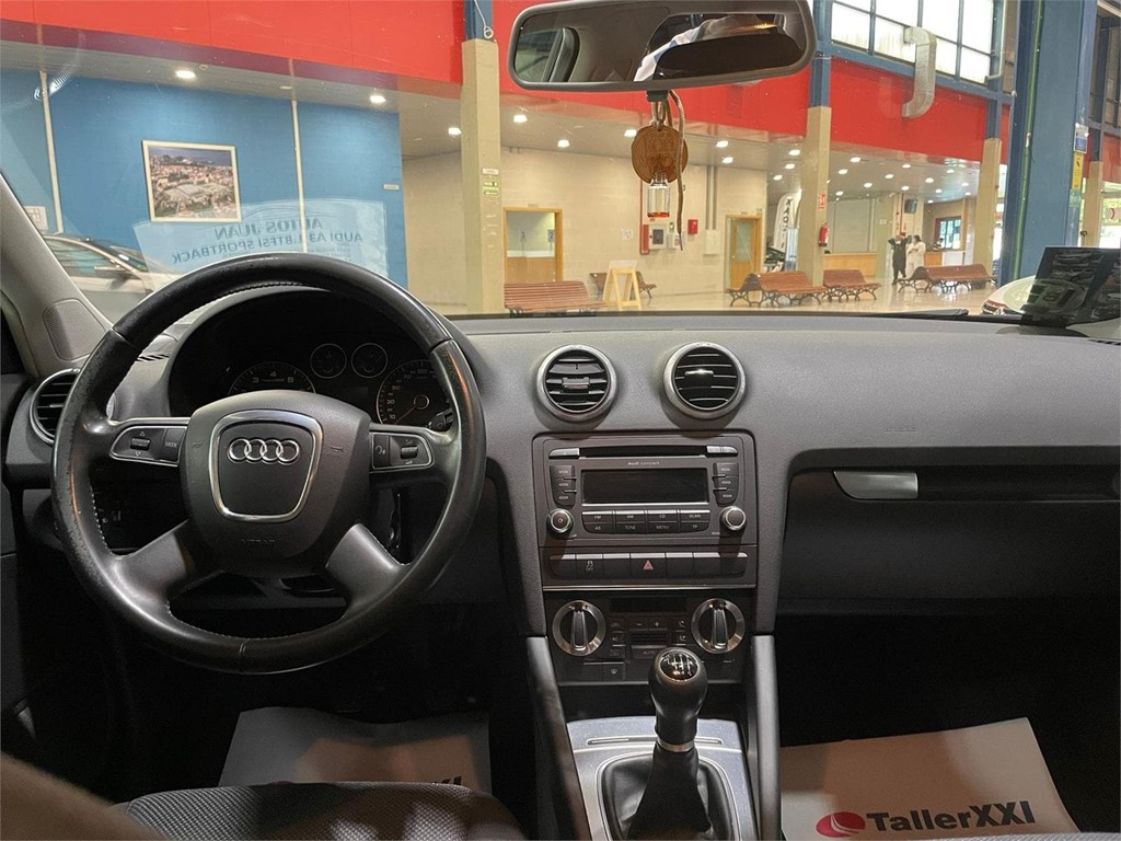 Foto 10 AUDI A3 1.8TFSI SPORTBACK ATTRACTION