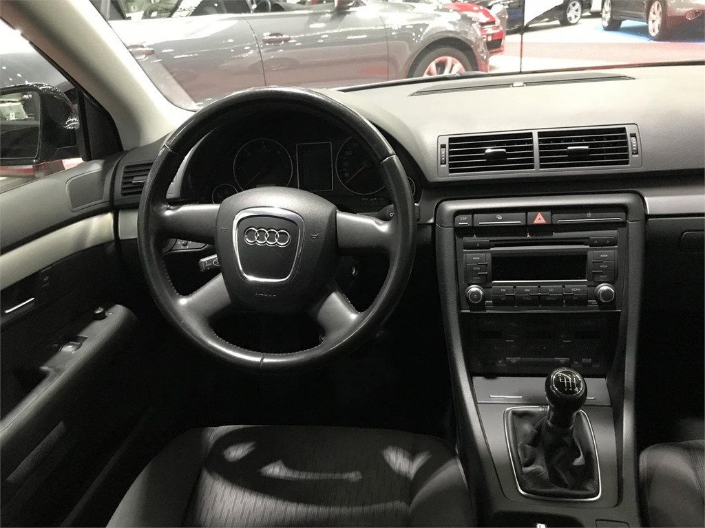 Foto 16 AUDI A4 2.0TDI AVANT