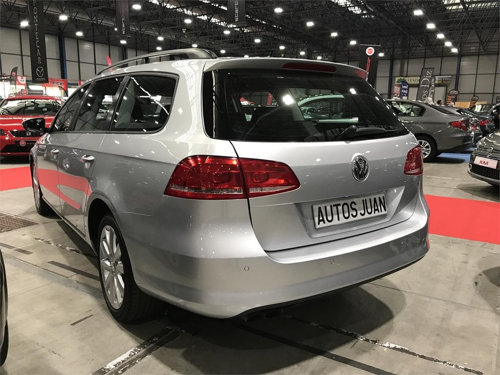 Foto 18 VW PASSAT 2.0TDI BLUEMOTION DSG