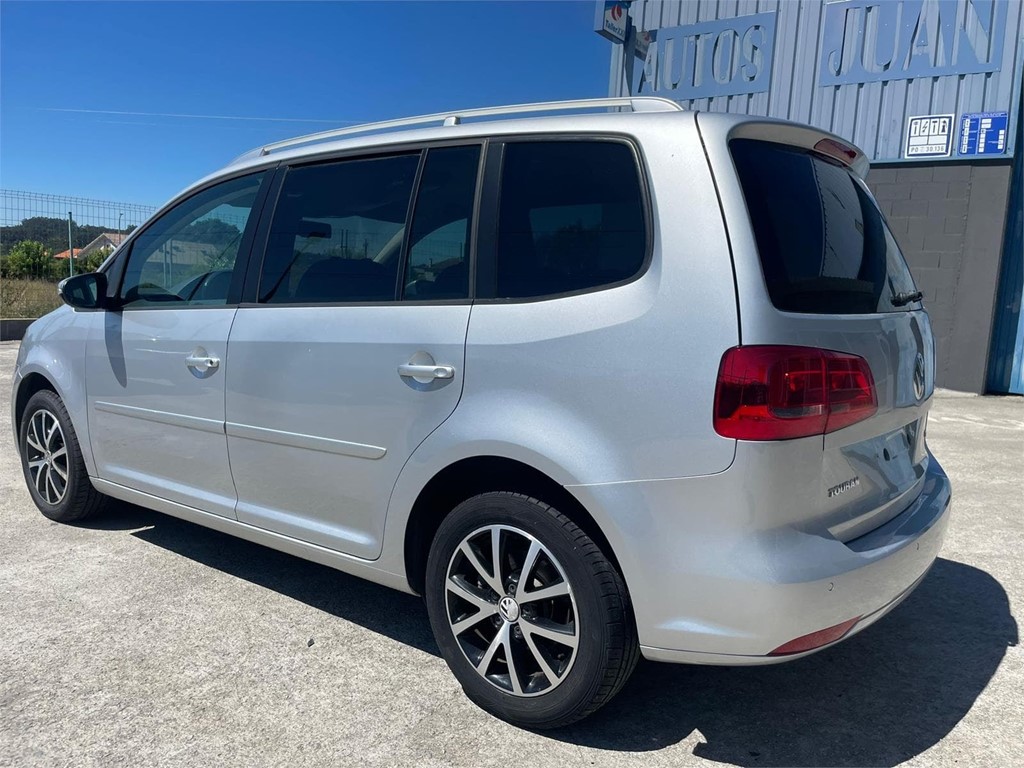 Foto 15 VW TOURAN 1.6TDI COMFORTLINE